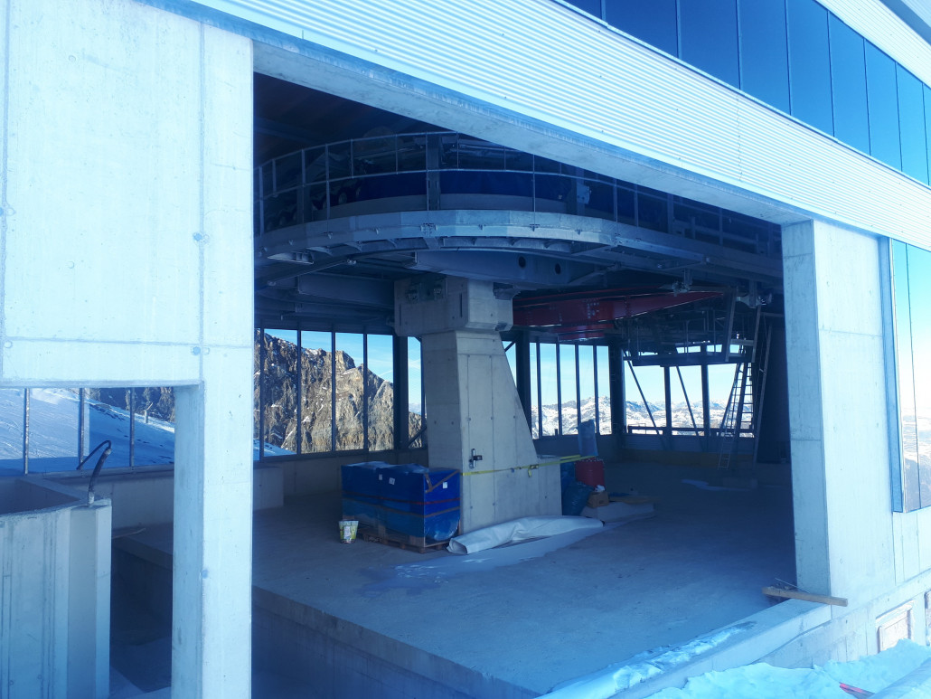 Seilbahntechnik in der Bergstation schon installiert