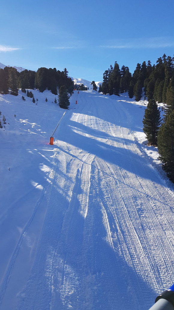 Noch nicht ganz fertig: Piste 5. Mal schauen ob sie dann diese Saison irgendwann geöffnet werden darf.