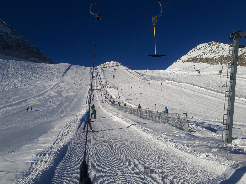 Die ersten Schwünge am Olperer noch ohne Wartezeit