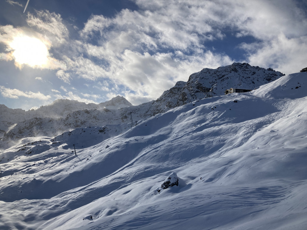 Blick zum Hörnli-Express (der heute aber seehehr gemütlich unterwegs war - wohl wegen des Windes)