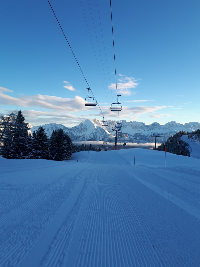 Perfekt präparierte gesperrte Piste