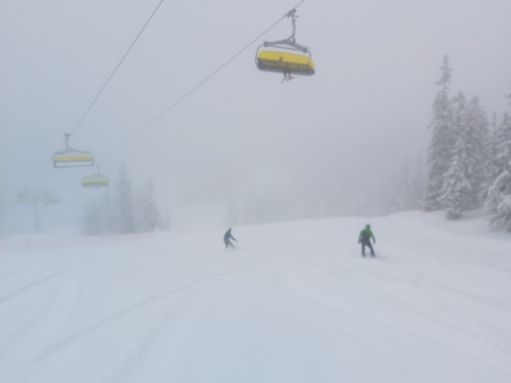 Das machte ich auch gleich bei der ersten Abfahrt. Es geht nun mit den Bildern weiter.