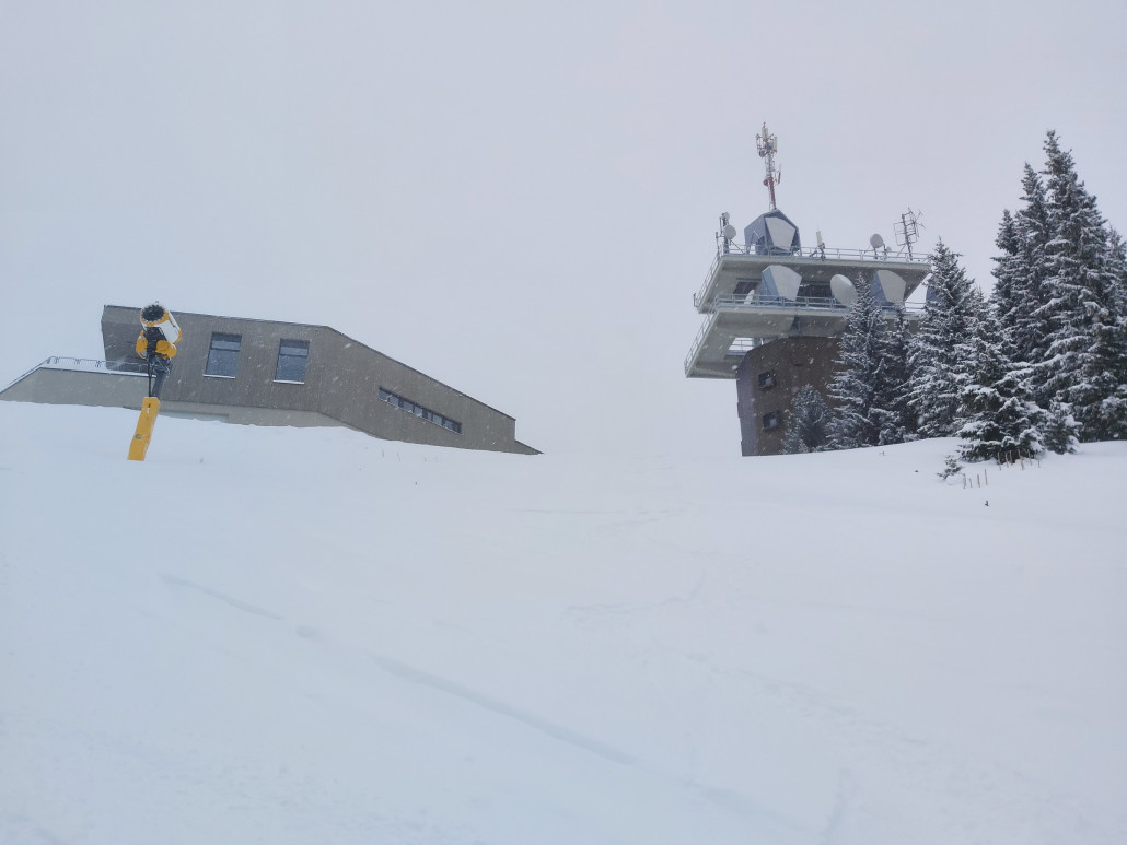 Etwas Offpiste wo es hier und da schon sehr gut geht.