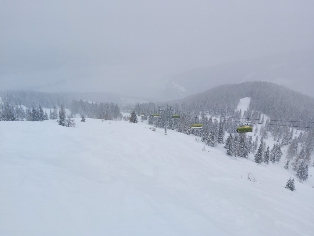 Offpiste sieht es sehr gut aus, doch halte ich mich noch etwas zurück.