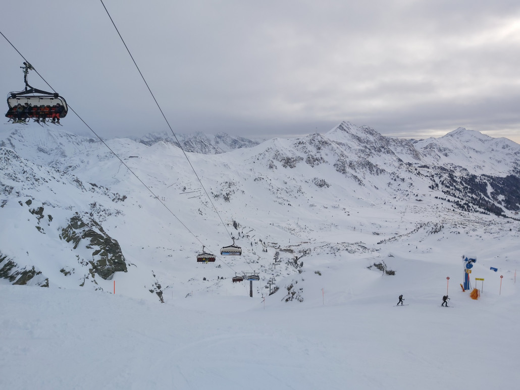Die Seekarspitzbahn fuhr wie letztes Jahr mit hohem Tempo den Berg auf. So sollte es immer sein :D Allerdings waren hier die Pisten mehr von der unruhigeren Seite.