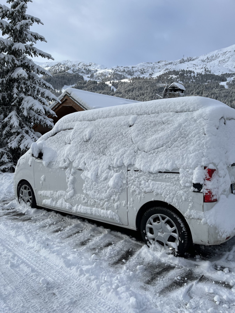 Siehe Dach … Schnee von 12 Stunden