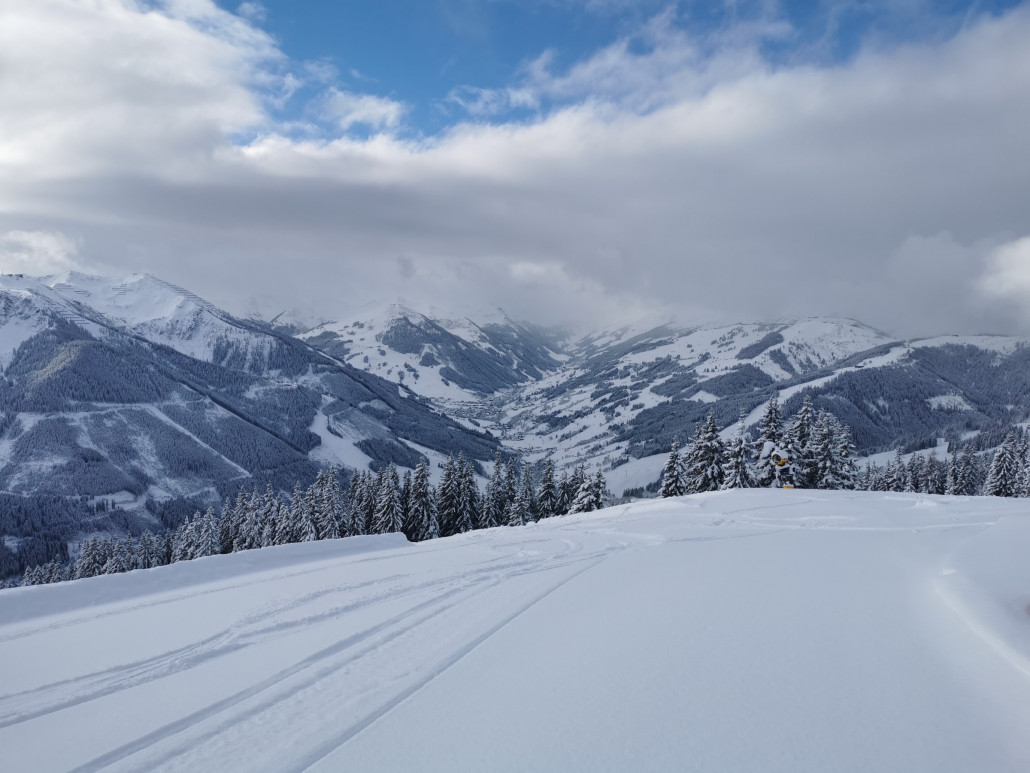 Zwischendurch immer wieder Wolkenfenster.jpg