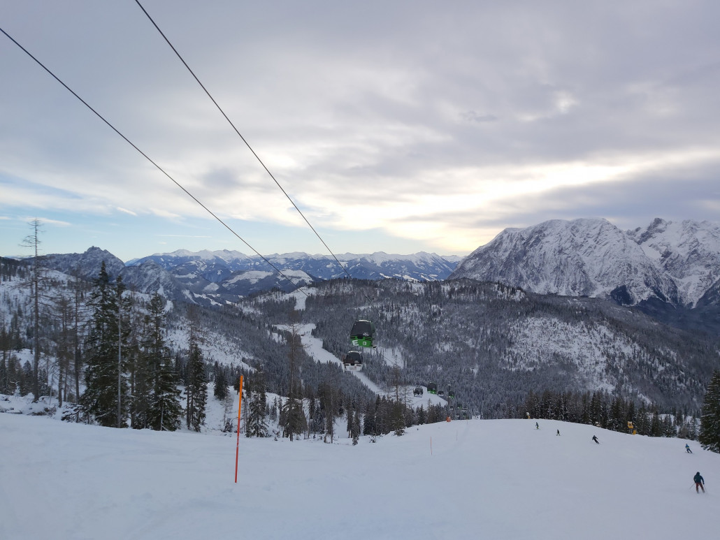 Es zieht leider schon zu.