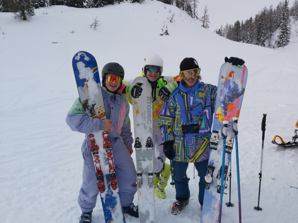 Diese drei trauen sich auch ganz schön was zu und die Kleidung erst ;D