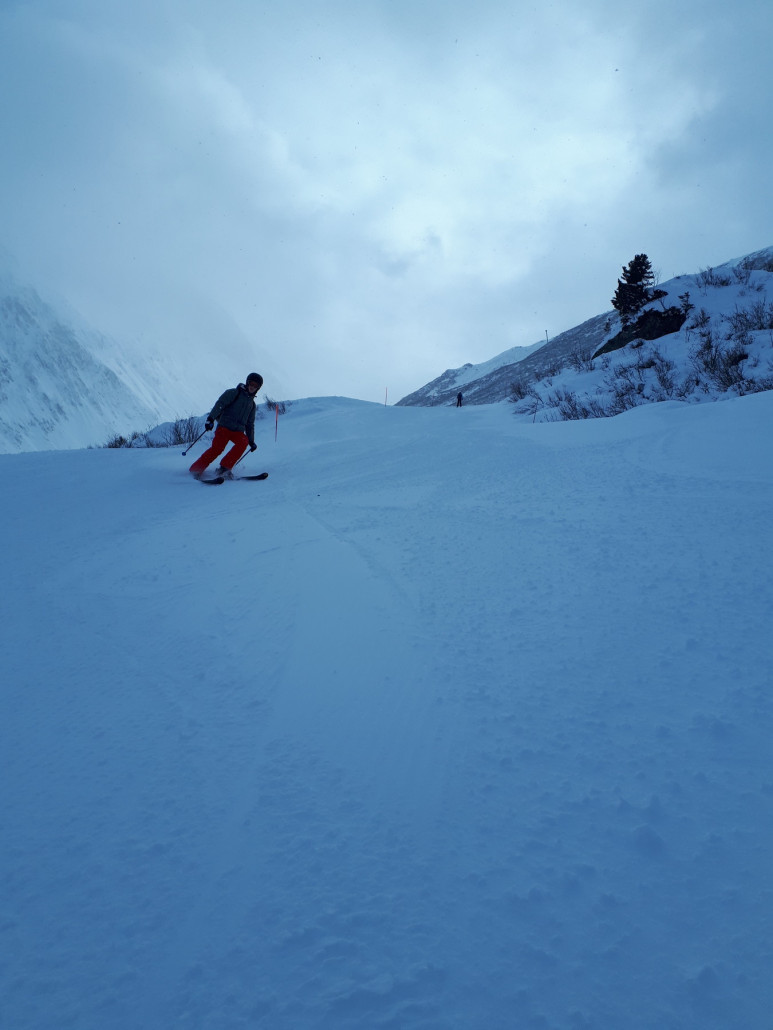 Die Talabfahrt mit perfekter Sicht und gut präpariert, kaum Eis.