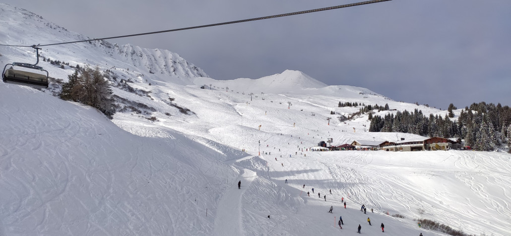 Recht volle Pisten am Stätzerhorn