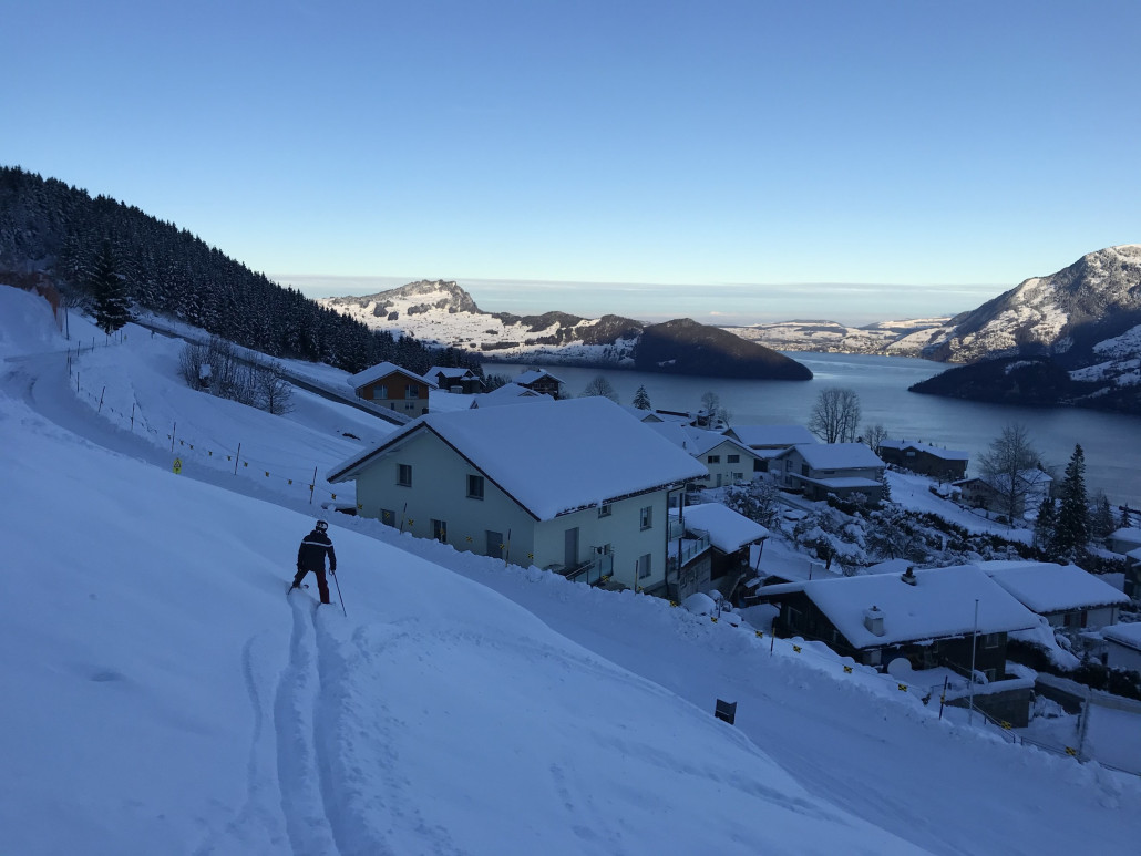 Ski anschnallen direkt vor dem Haus