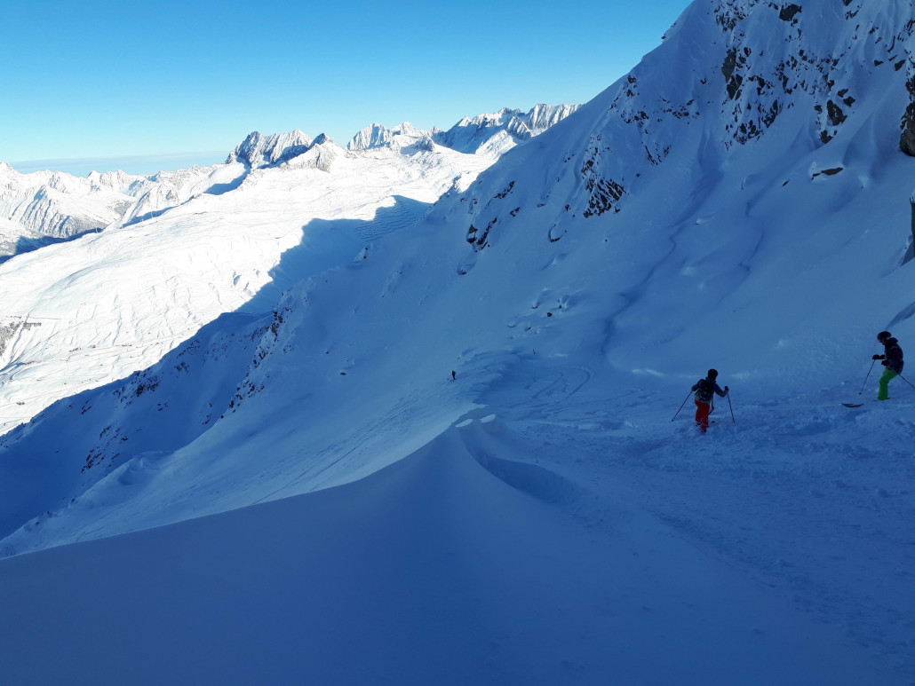 Die Tiefschnee Piste war perfekt! Der Schnee sehr frisch und locker. Den Steinen bzw. Felsen konnte man ohne Probleme ausweichen.