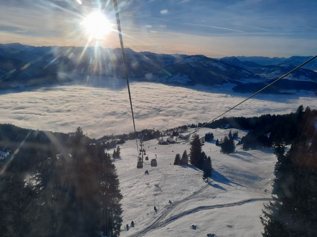 Blick aus der Salvenbahn II: sonnige Pisten waren sehr griffig, tw. feucht