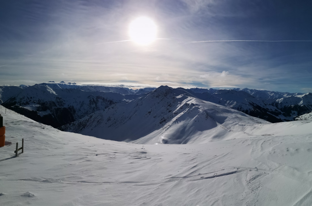 Vom Westgipfel fotografiert