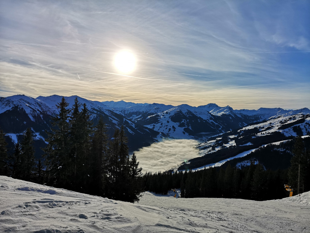 Nebelmeer im Tal Panorama