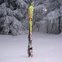 Schneemessung am Pistenrand - 50cm!