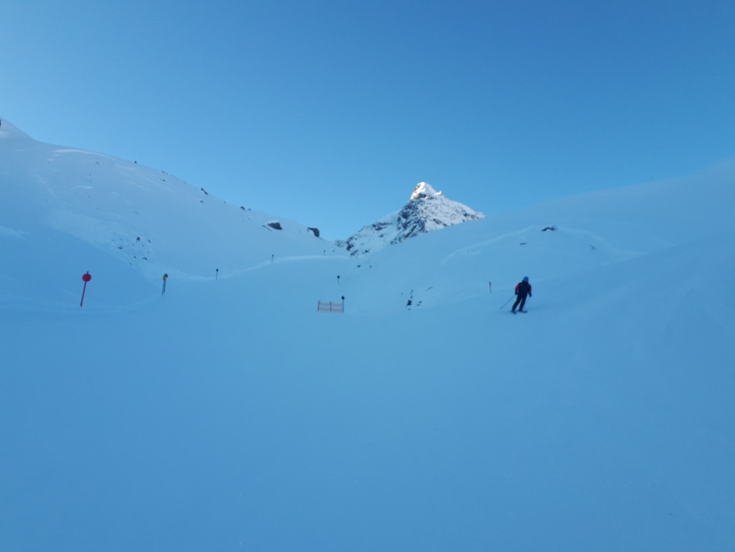Direkt danach vereinigen sich die neue Rote und Schwarze Tunnel Piste