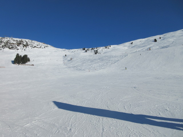 Familien-Abfahrt (links) und FIS-Abfahrt (rechts)