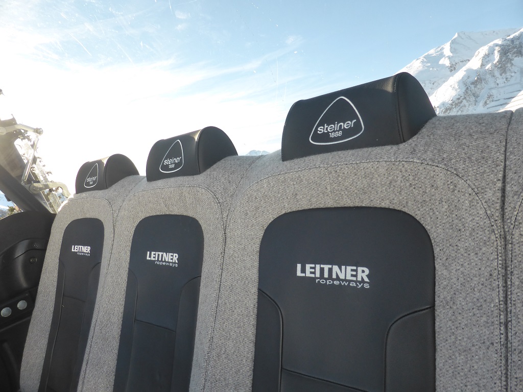 edler Lodenstoffbezug der Plattenkarbahn