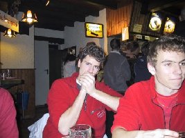 Alpenfreak, was macht der denn da?  Na, wer erräts?