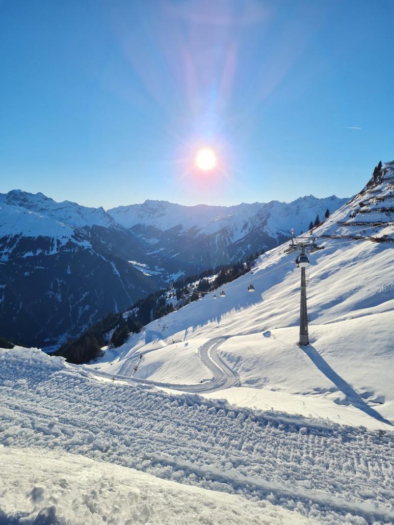Blick vom Grasjoch auf Nova