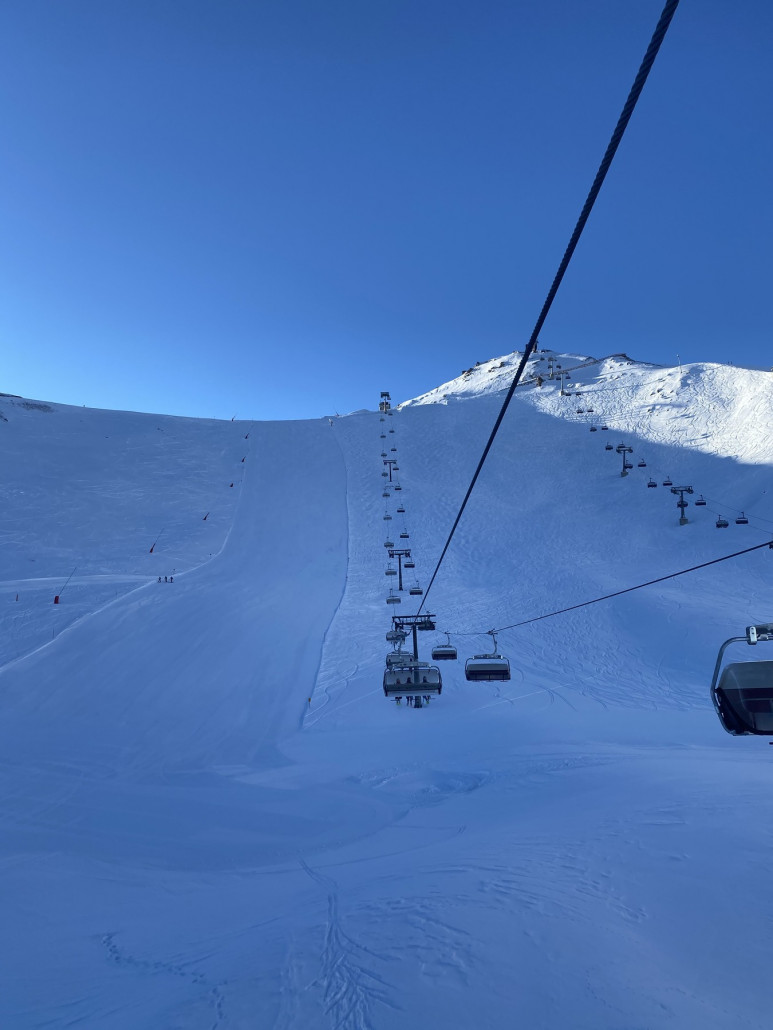 Pistenfüllung 10:30 Zeblas/Palinkopf (Wartezeit ganztägig nahezu nicht vorhanden, max 2-3 Sessel)