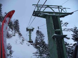 welche Seilbahn hat noch eine rollenlose Stütze ?