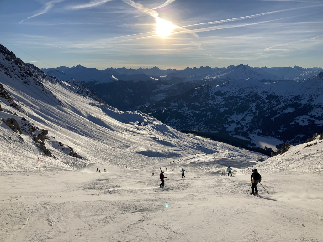 Weisshornmulde um etwa 15:00 Uhr. Aufgrund der fortgeschrittenen Stunde war die Piste selbstverständlich nicht mehr in jungfräulichem Zustand. Aber ich erlebte dieses Stück schon massiv schlechter.