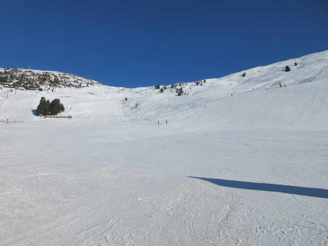 Familien-Abfahrt (links) und FIS-Abfahrt (rechts)