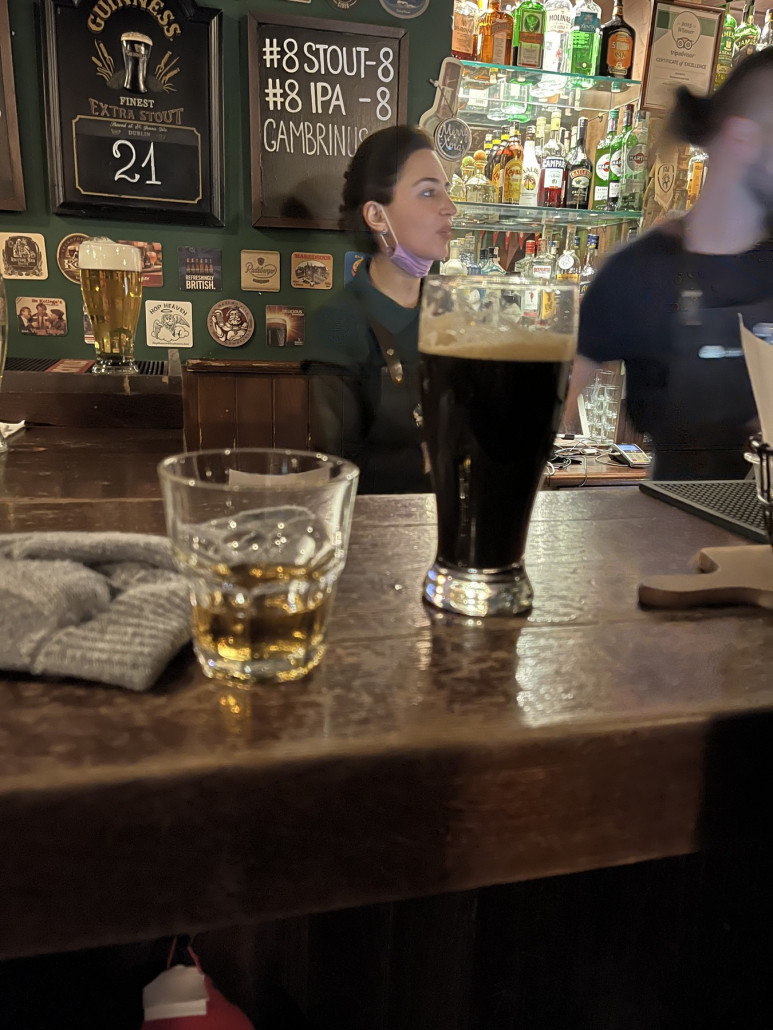 In McLarens war das Guinisess alle mußte also auf die Hausmarke des Stout zurückgreifen und einen 14 Jahre alten Oban