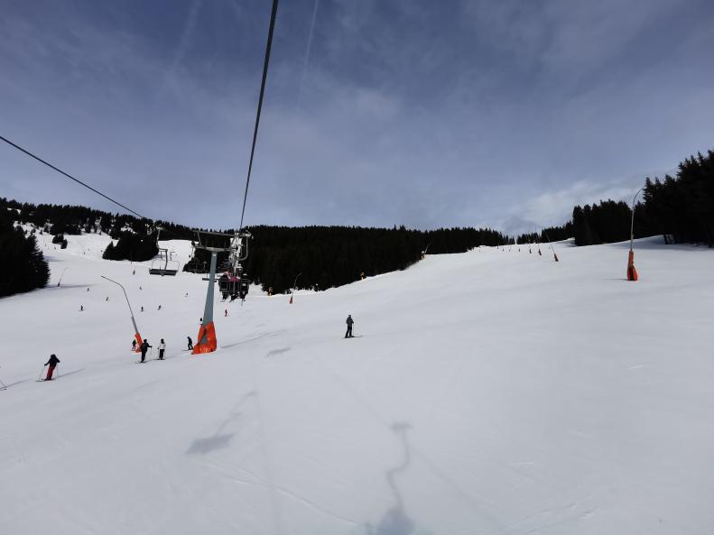 18. Weiter gehts mit einem Fahrt am Sonnkogel 3er. Die dortige schwarze Abfahrt war auch eine der besten des Tages..jpg