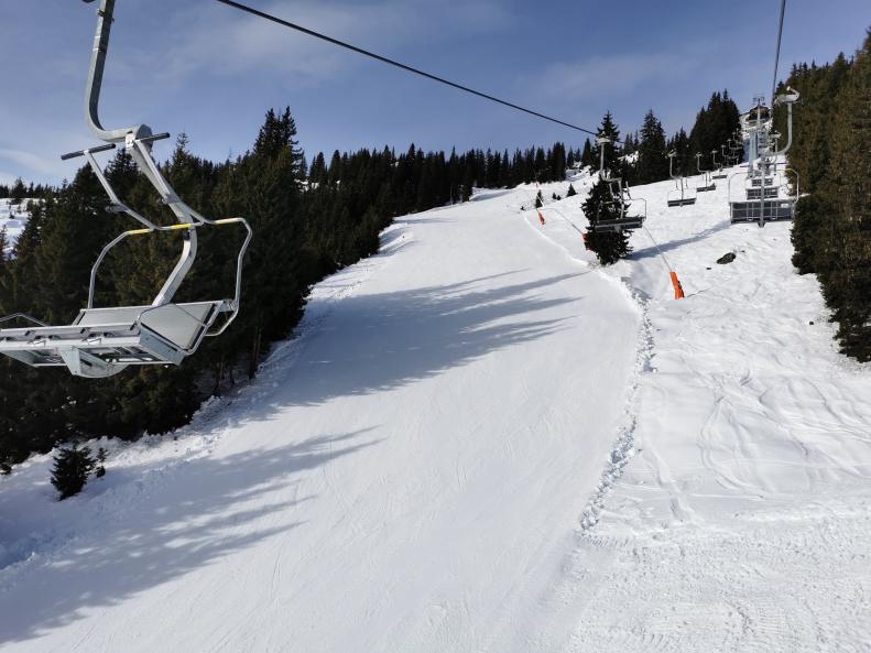 22. Seitenwechsel erneut auf die Sonnenalmseite. Hier im Bild die gute schwarze Abfahrt..jpg
