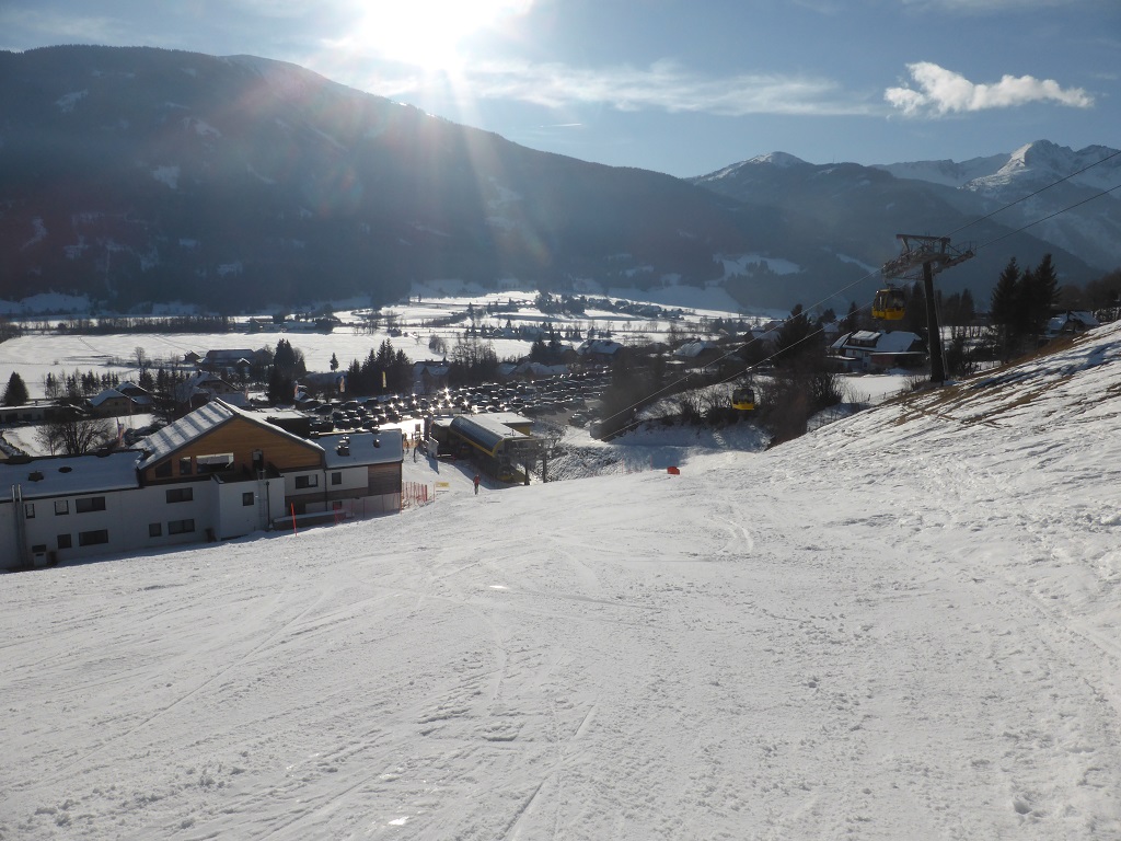 und Schluß.<br />Fazit: recht schöner Tag, in einem Gebiet, das auch in der Hochsaison nicht ganz so überlaufen ist. Ich hätte mit etwas mehr Schnee gerechnet.<br />Pisten an allen Sesselbahnen bis Mittag sehr gut, danach stellenweise glatter. Auch die Talabfahrt nach St. Michael war am frühen Nachmittag noch ok. Nach Mauterndorf bin ich wegen des Nebels nicht runter.
