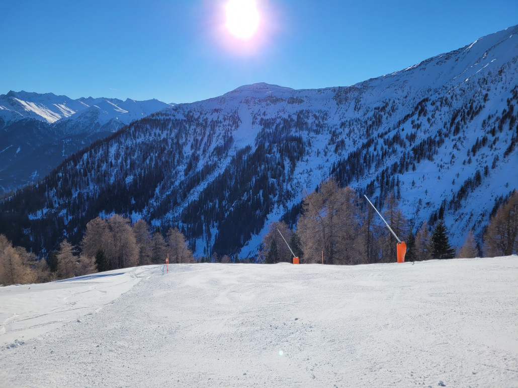 Geil, oder? Piste etwas härter, da in absoluter Südlage, aber dennoch gut zu fahren!