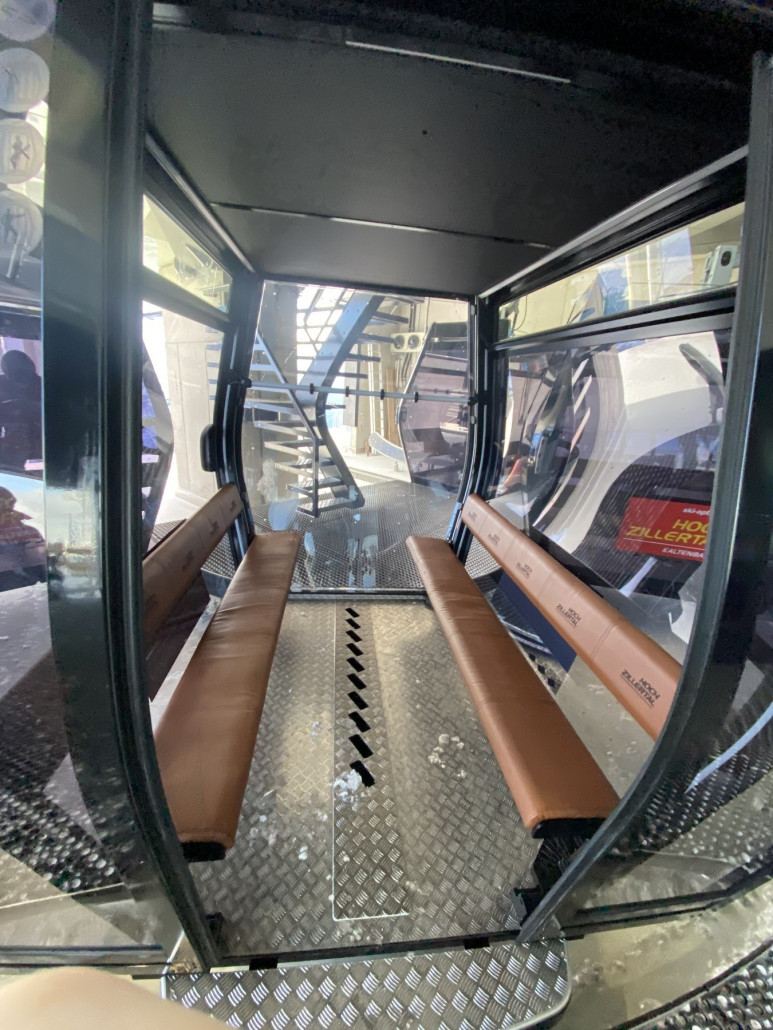 Innenraum mit dem rutschigen Boden