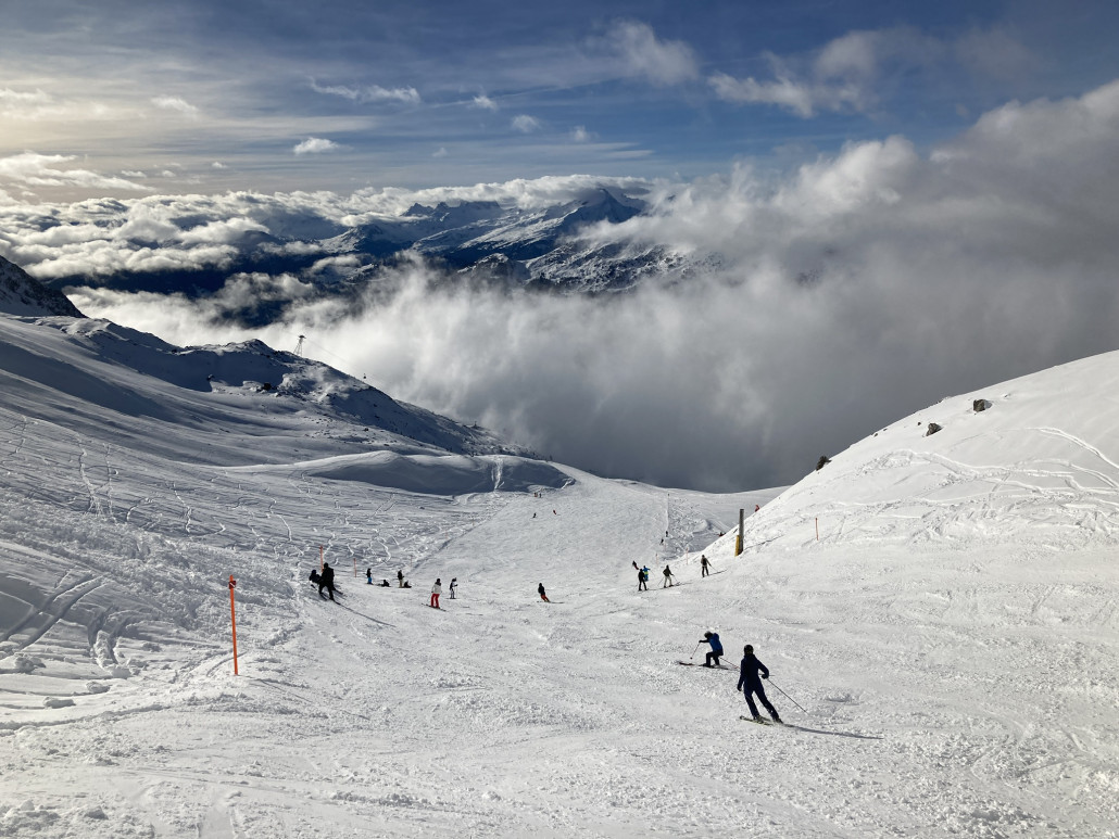 Auch an einem pistentechnisch schlechten Tag lassen sich schöne Fotos aufnehmen, welche durchaus einen anderen Eindruck erwecken könnten. Ok, die Stimmung war zuweilen wirklich schön. Immerhin, sonst wären wir noch weniger lange unterwegs gewesen.