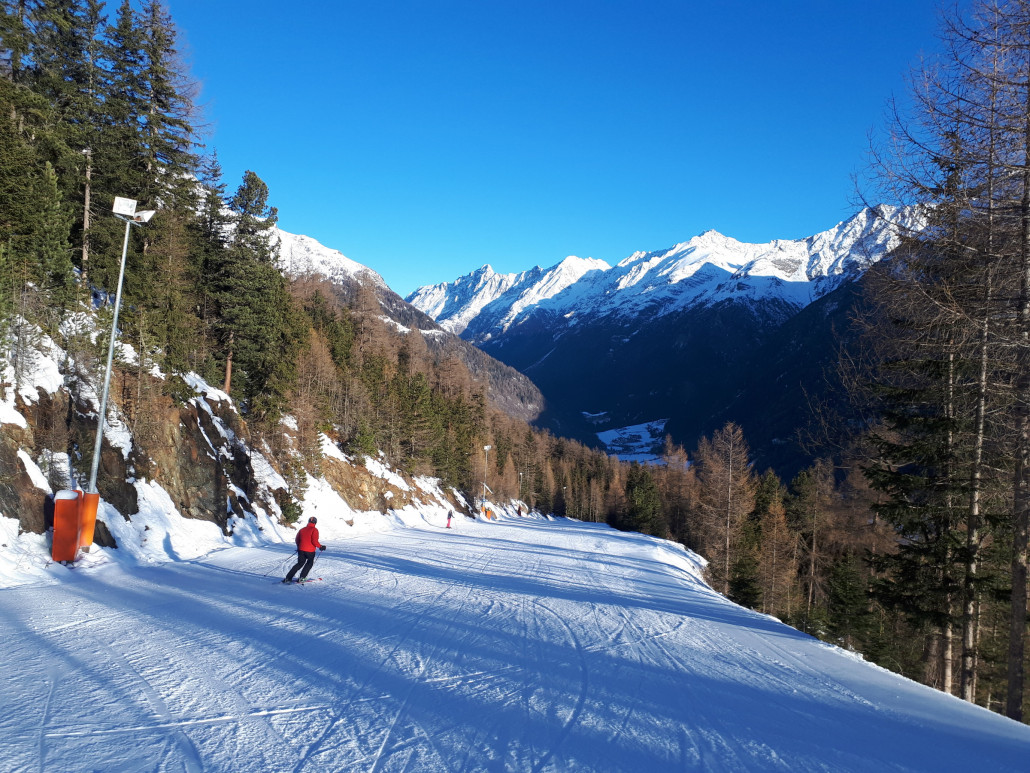 Blaue Talabfahrt nach Innerwald ging sehr gut, das schwarze Stück zur Talstation Wasseekar aber sehr eisig