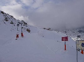 Skilift und Sesselbahn am Gurschen