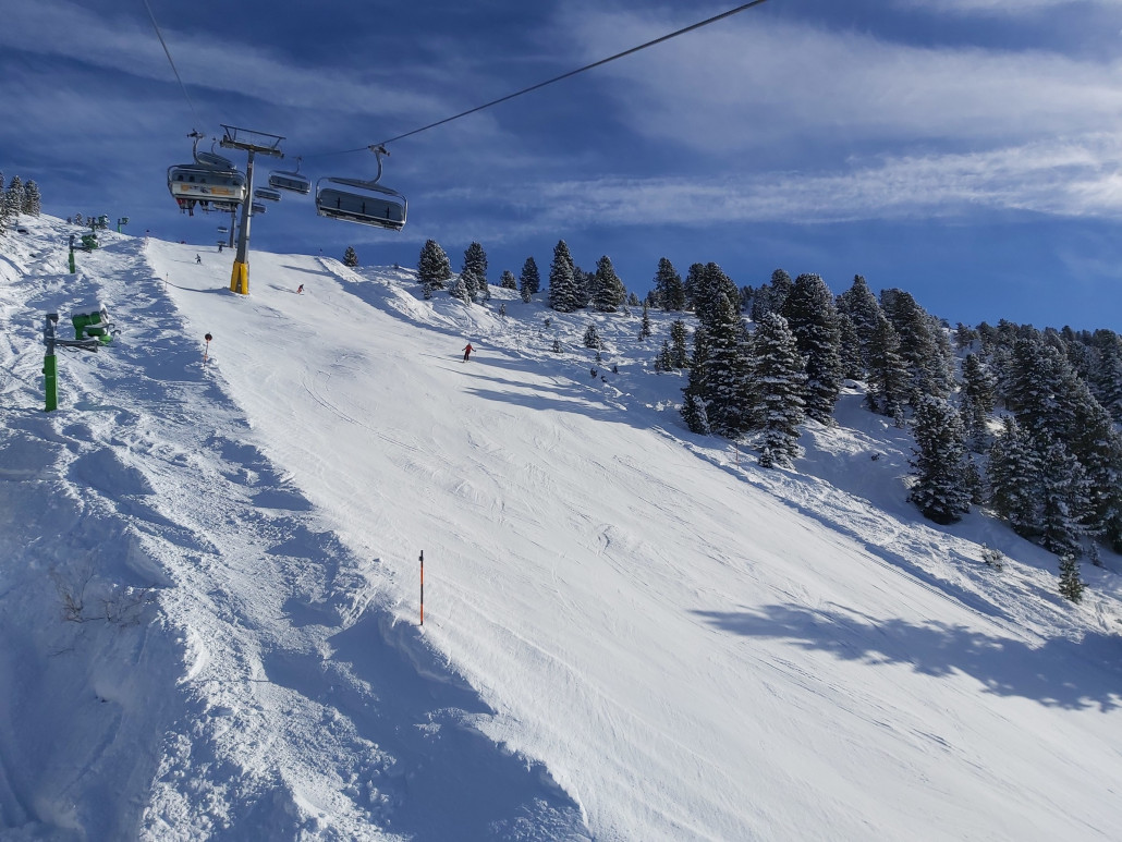 Geht noch gut am Hanser. Allgemein werden die Pisten schon schlechter, aber alles noch im grünem Bereich.