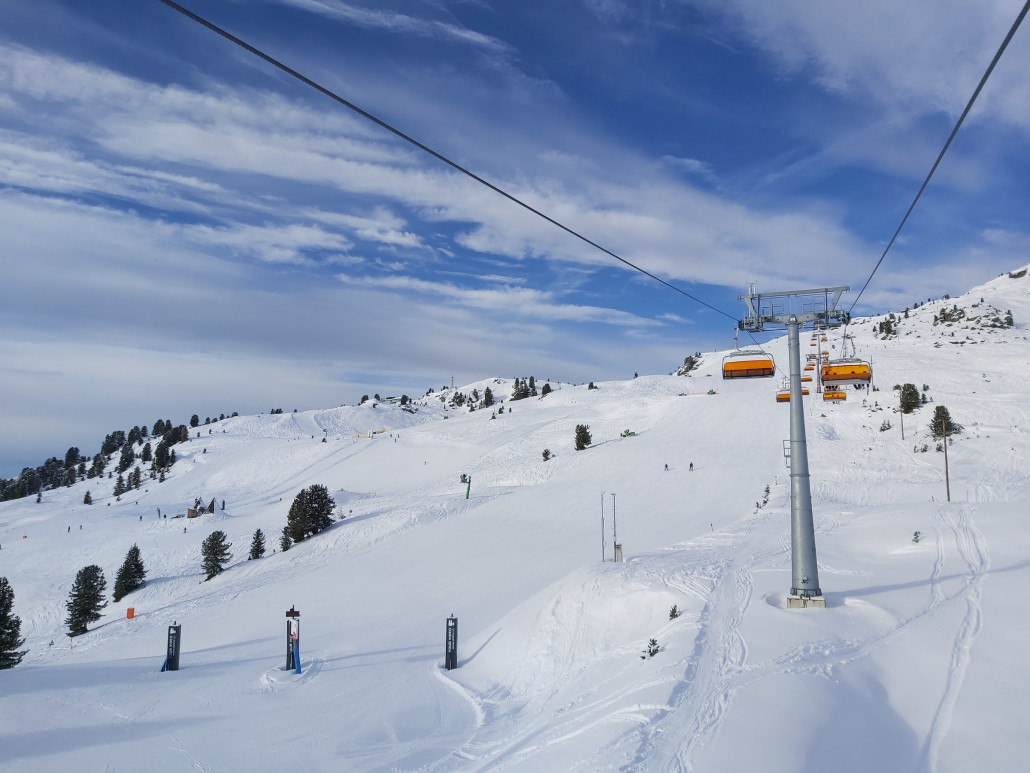 Schon sehr zerfahren das Entstück an der Kreuzwiesn, hier im Bild sieht es aber noch gut aus. Es ist 14:14 Uhr also rüber.