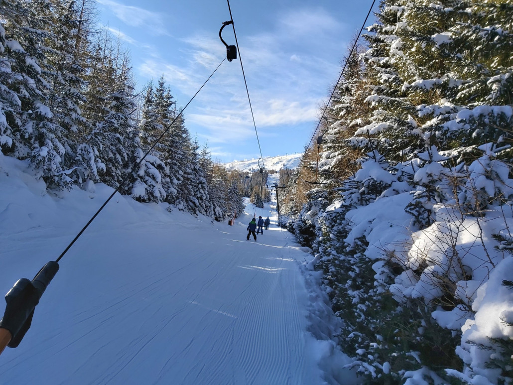 Sehr langer Branntweinlift mit seiner flachen unteren Trasse.