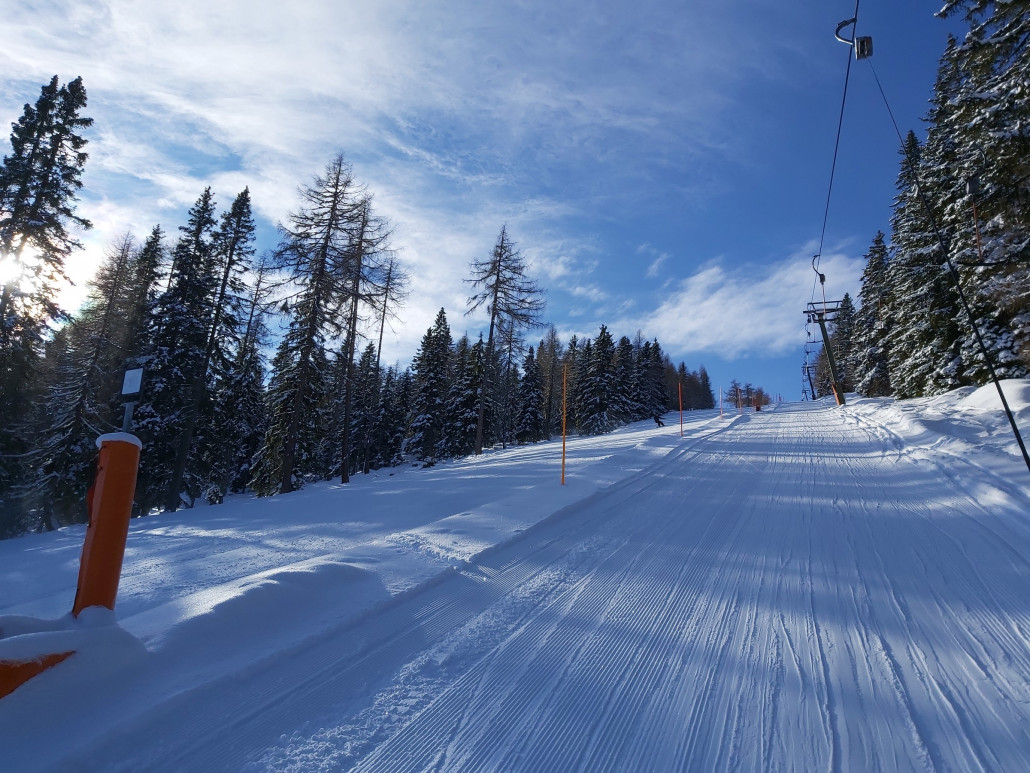 Im Steilstück. Links die Piste noch sehr griffig.