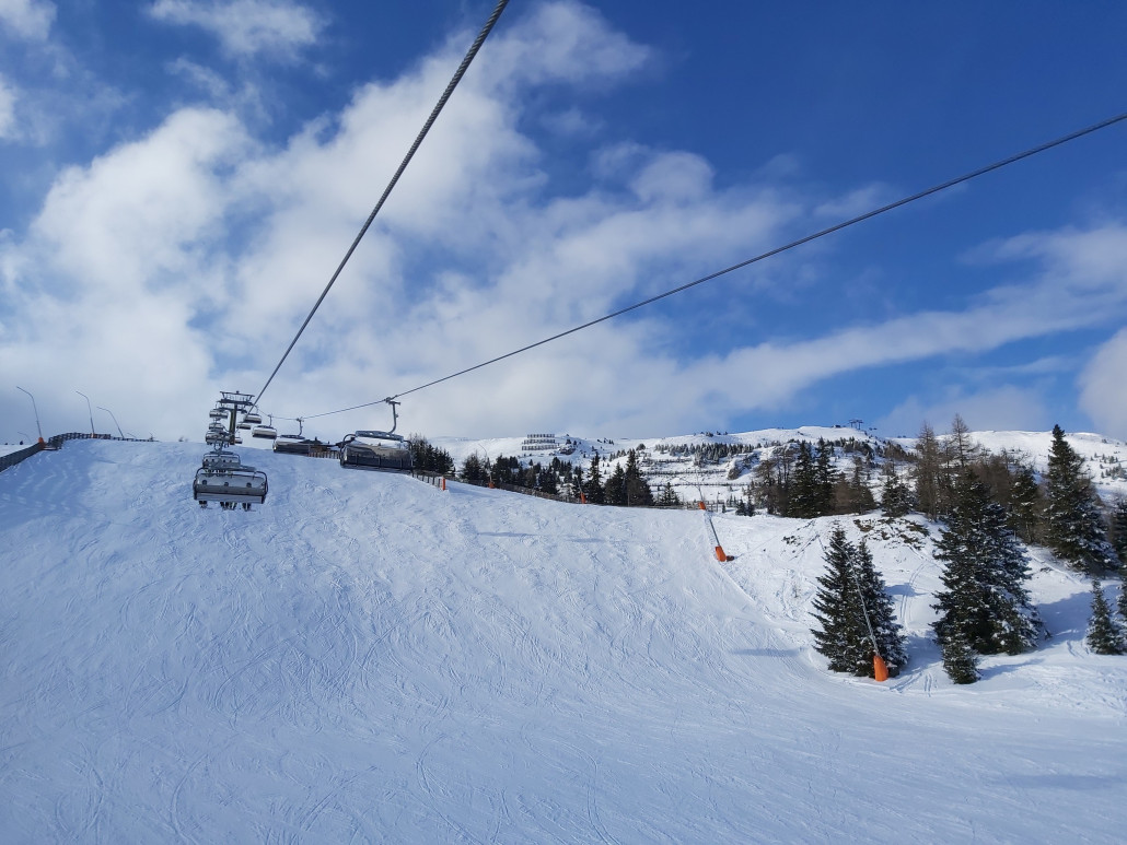 So ganz gibt sich die Sonne noch nicht geschlagen und auch das Servus Wetterteam dreht das Wetter ab.