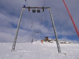 Craplift. Von Doppelmayr. Bekannte Stützenform