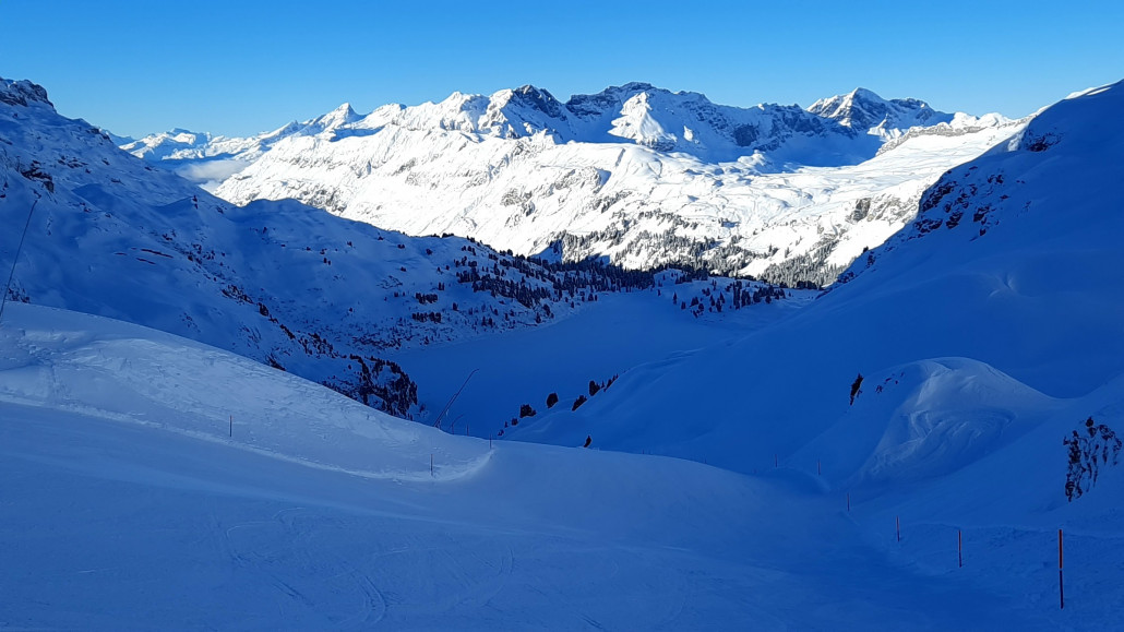 Perfekte harte griffige Piste am Sessellift Engstlenalp-Jochpass,wurde dann aber sehr windig