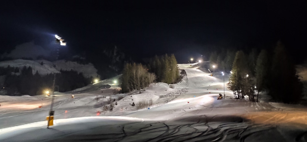 Rote Piste rechts, blaue links