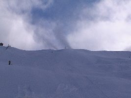 Aus allen Kanonen wurde gefeuert