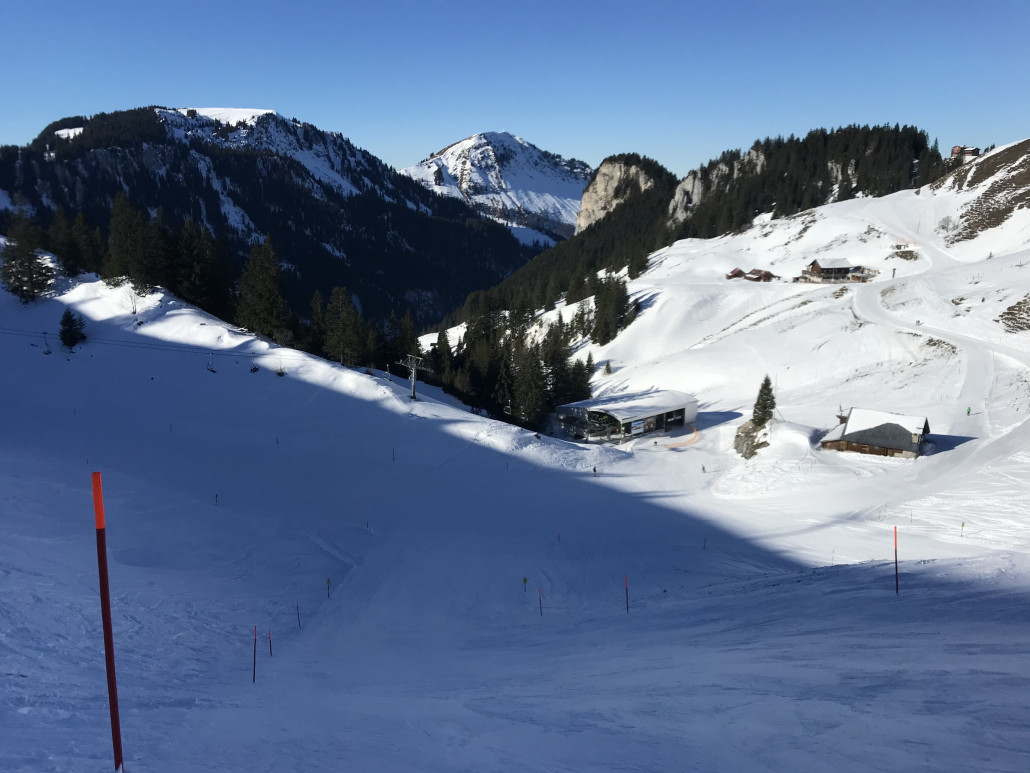 Der Steilhang an der Chälen Talstation ist nun auch wieder präpariert