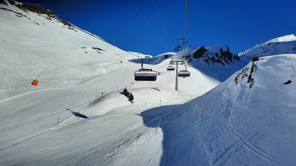 War heute 25x am Sessellift Engstlen-Jochpass,alle Pisten sehr gut und am Nachmittag sehr sonnig